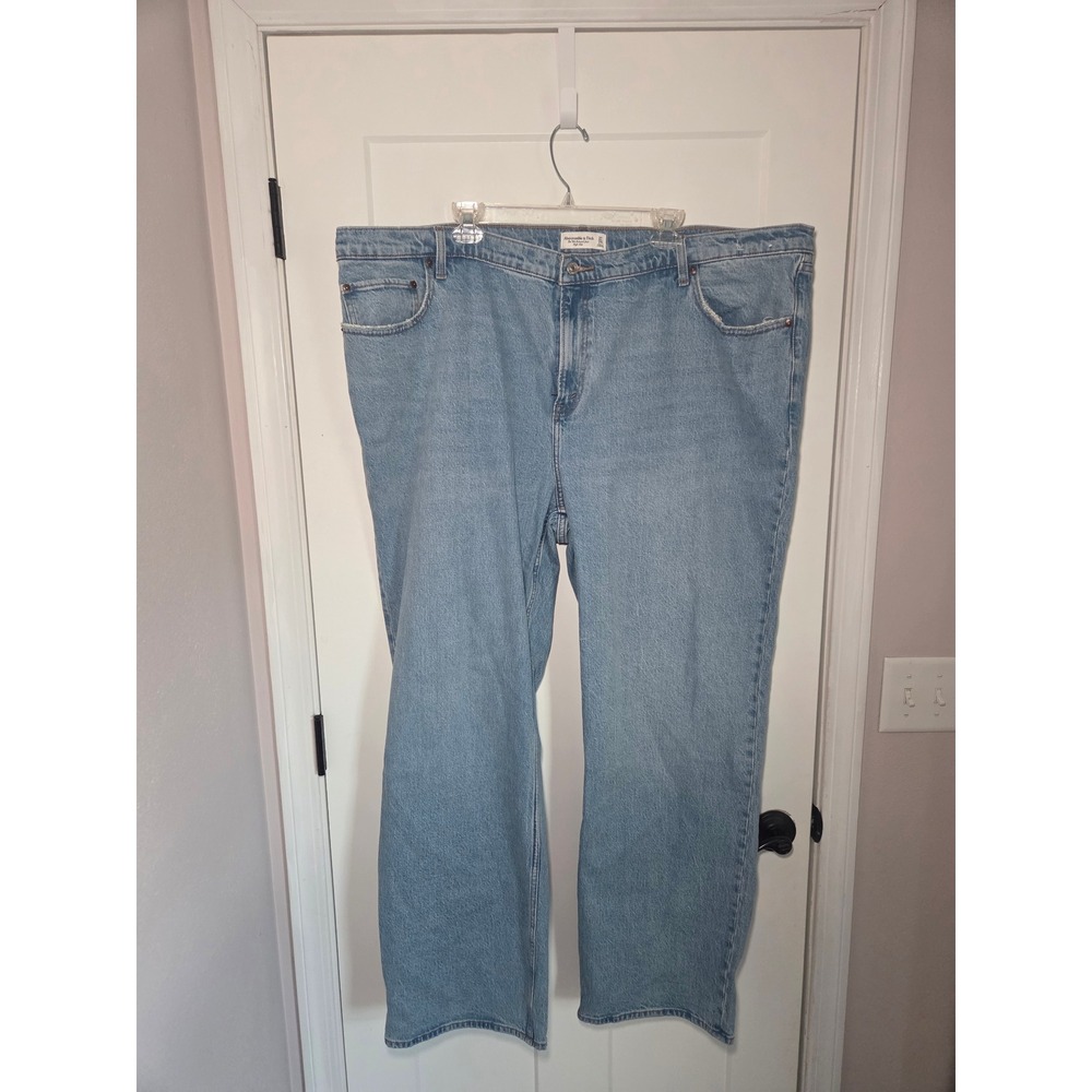 Abercrombie & Fitch The 90s Relaxed Jean High Rise Light Wash Denim 24L 37 Long